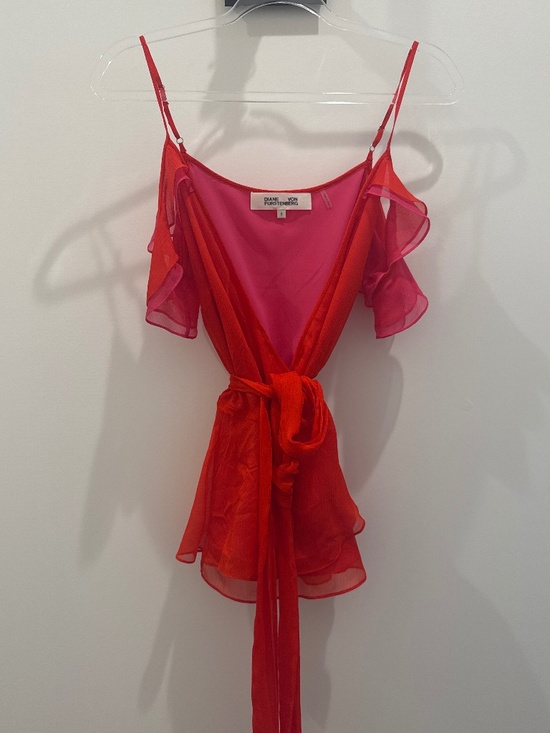 Diane Von Furstenberg Tops - Flawless Silk chiffon wrap top